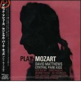 Plays Mozart