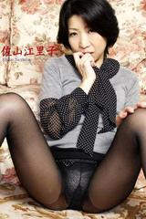 熟女貧乳画像 人妻・熟女通信DX 「五十路妻の勃起ちくび」 佐山江里子 - honto電子書籍ストア
